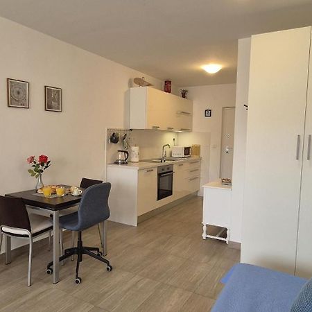 Studio Apartment Romana Spalato Esterno foto